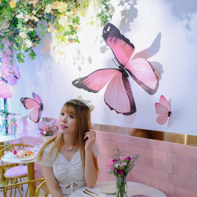 銅鑼灣必到‼️超美花花打卡Cafe🌸