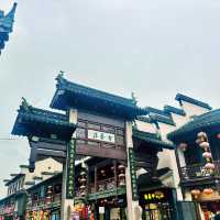 【南京】夫子廟：匯集眾多特色小吃和手工藝品的古街