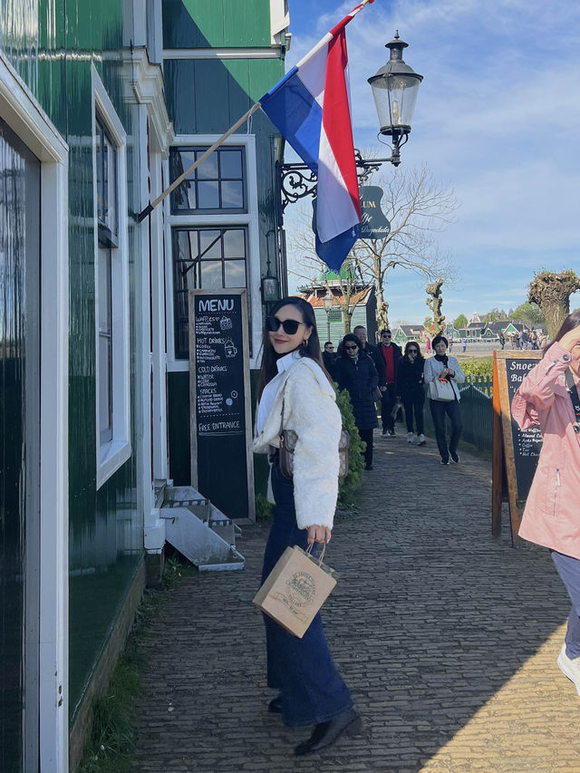 Discover the Charm of Zaanse Schans, Netherlands 🇳🇱 