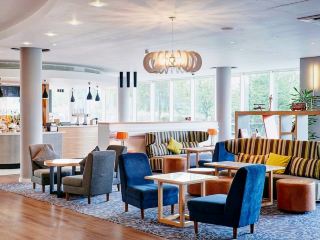 ✨ Stay at Holiday Inn London West