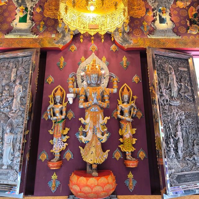 วัดศรีดอนมูล วัดสวยที่คนมามูเยอะ