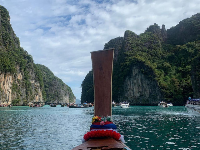 เกาะพีพี  ~ ปิเละลากูน ~ อ่าวมาหยา