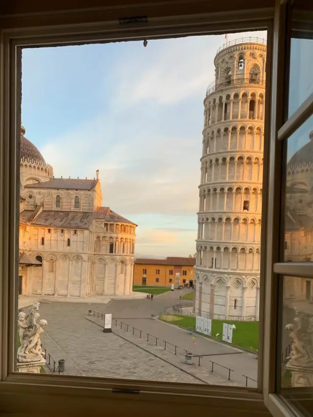 The Leaning Tower of Pisa: A Must-Visit World Wonder