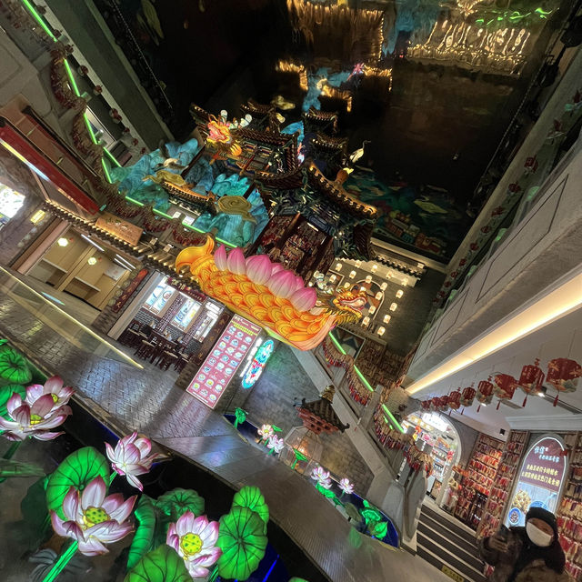 “Discovering Fuzimiao: Nanjing’s Vibrant Blend of History, Culture, and Nightlife”