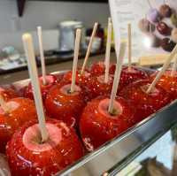 Candy Apple ร้านแอปเปิ้ลเคลือบน้ำตาล เกียวโต