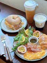 🍹 MiKA Bakehouse & Coffee - Ekkamai