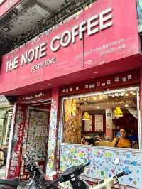 A cute cafe filled with words of love❤️