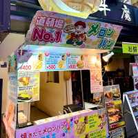 Melon Bread ร้านขนมปังเมล่อนโดทงโบริ