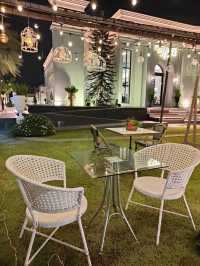 คาเฟ่สถาปัตยกรรมสวยสไตล์ตะวันตกเปิดใหม่