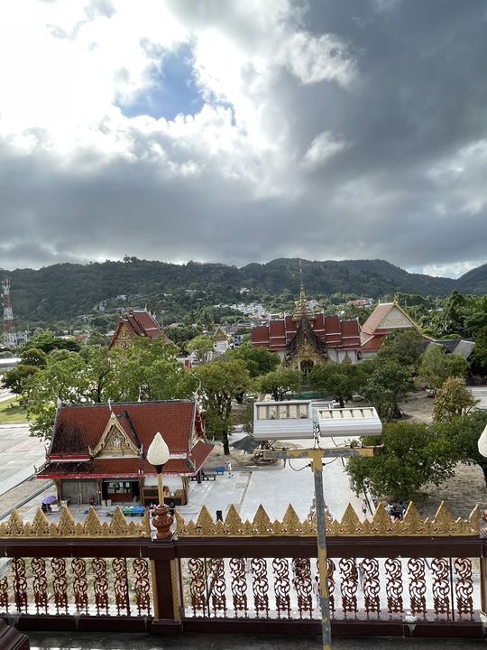 泰國普吉 只要有光有雲泰國寺廟很好出片 查龍寺 วัดไชยธาราราม (วัดฉลอง)