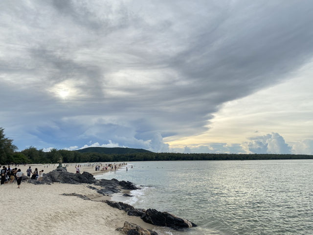 หาดสมิหลาตรึงใจ สงขลา