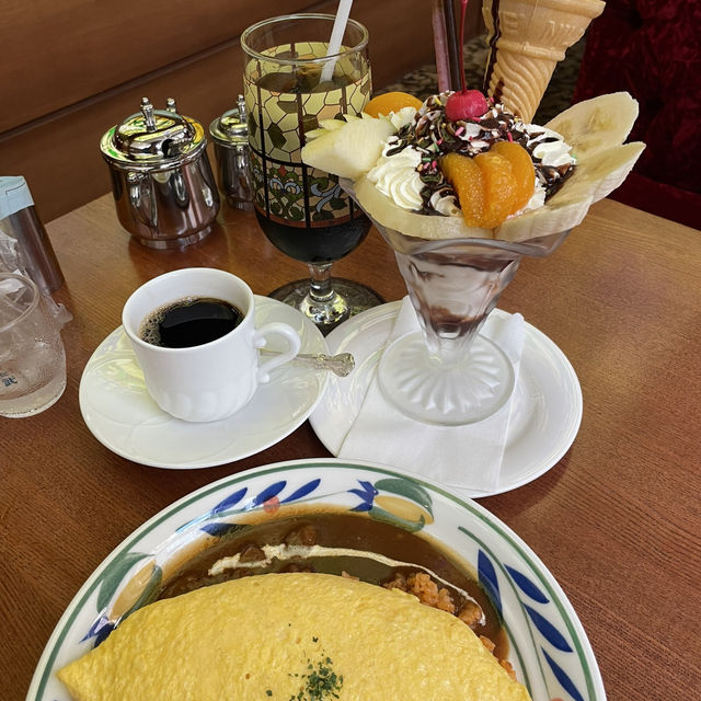 「昭和懷舊：珈琲西武西新宿店的美食體驗」
