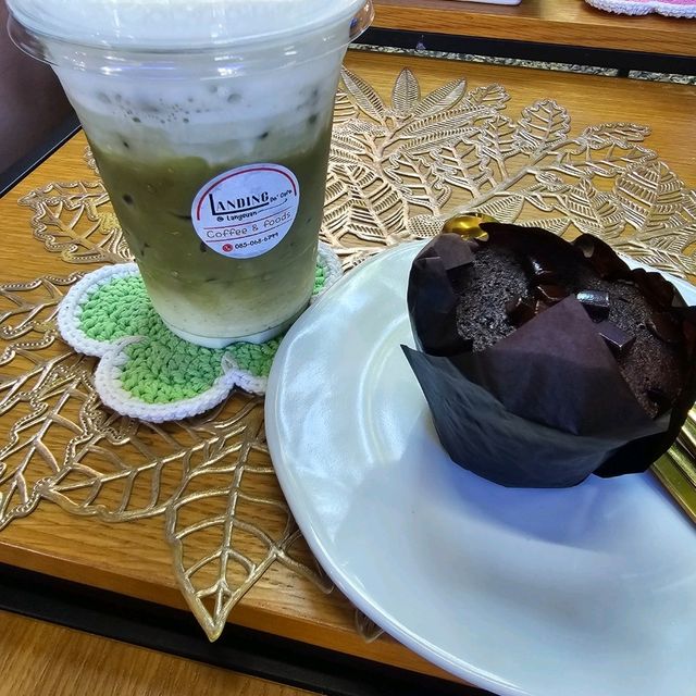 ร้านคาเฟ่แลนด์ดิ้งเดอ   ชุมพร