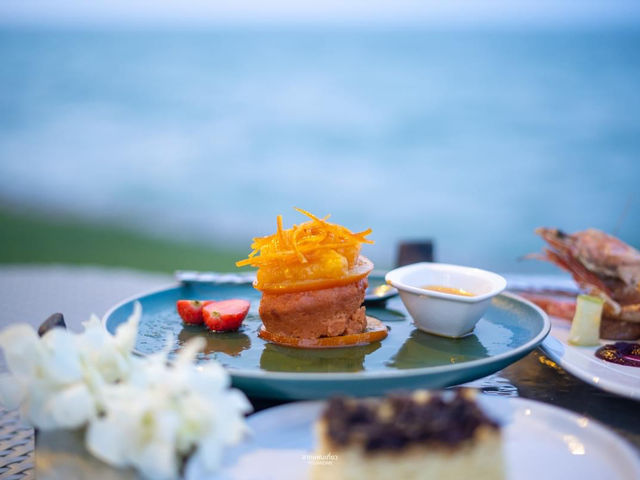 ทานอาหารโมร็อกโกที่ Marrakesh Hua Hin Resort & Spa