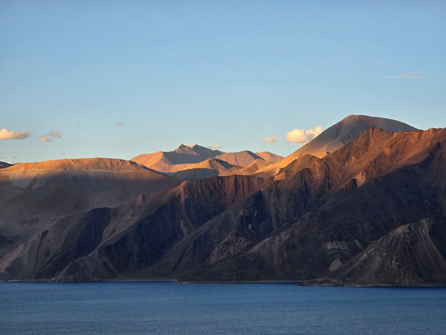 ทะเลสาบน้ำเค็มที่อยู่สูงที่สุด | Pangong Lake