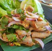 ร้านยำรสเด็ด ย่านเมืองเอก 