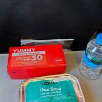 ข้าวกระเพราไก่สูตรหม่อมหลวงหน่อย Airasia