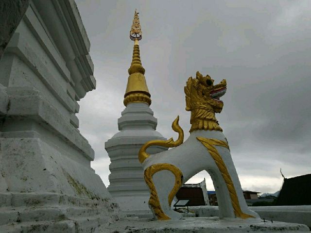 พาคุณพ่อเดินเล่นในเมืองเชียงราย วัดเจ็ดยอด
