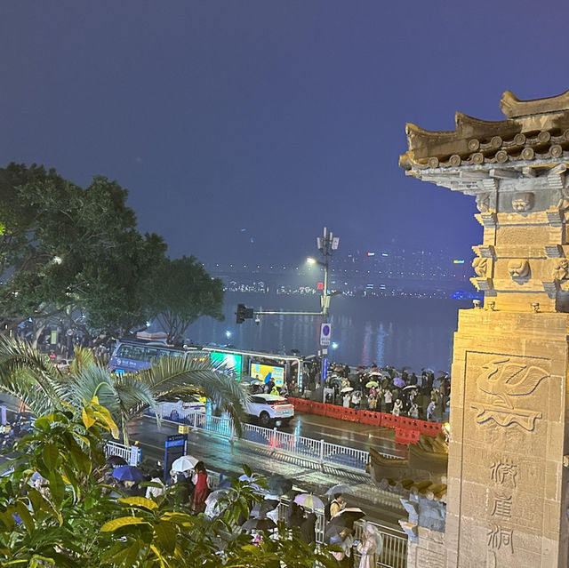 Hongya Cave is not a CAVE ya