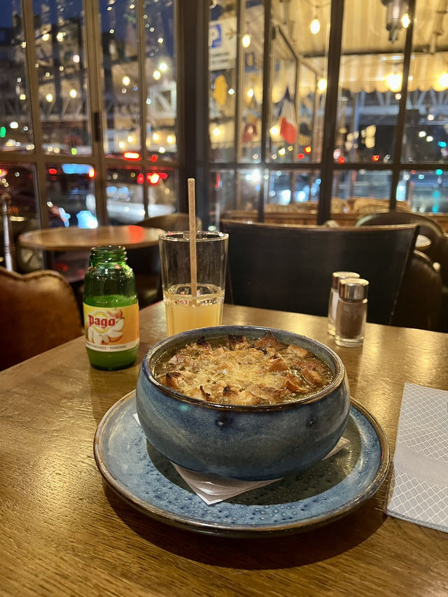 French onion soup on a cold day❄️