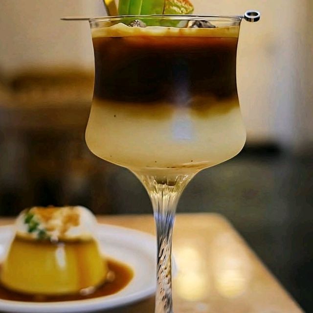 台灣高雄_RAN CAFÉ_ 必訪甜點店 優雅的芭樂美式
