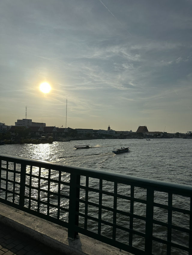 เที่ยวสะพานพุทธโลเคชั่นยอดฮิต✨