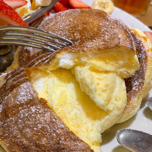 Chill Vibes and Delicious Pancakes at Fuku Cafe🥞