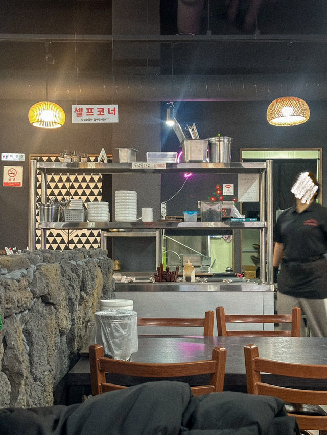 뜨끈한 솥뚜껑 닭볶음탕 맛집