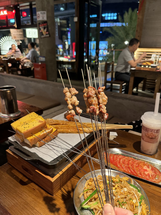 周日探店｜深圳很受年輕人喜愛的火爆的烤串破店