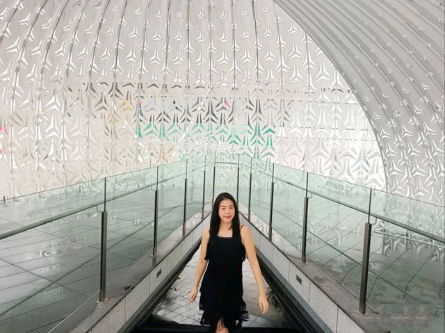 โดมสีขาว หน้าห้าง The ring chongguang 