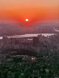首爾｜N首爾塔廁所能看見最美私房夜景 愛情鎖牆見證愛的重量