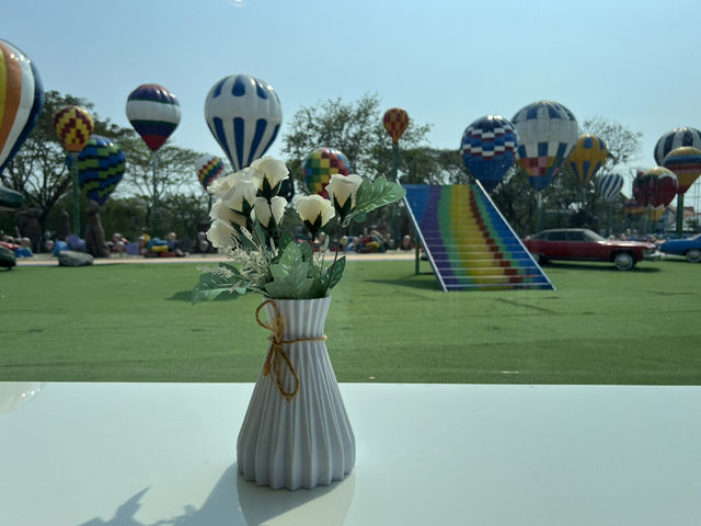 Balloon Cafe’