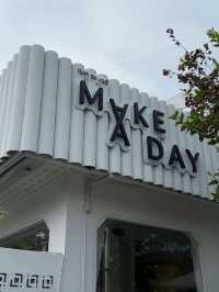 คาเฟ่กุยบุรี Make A DAY
