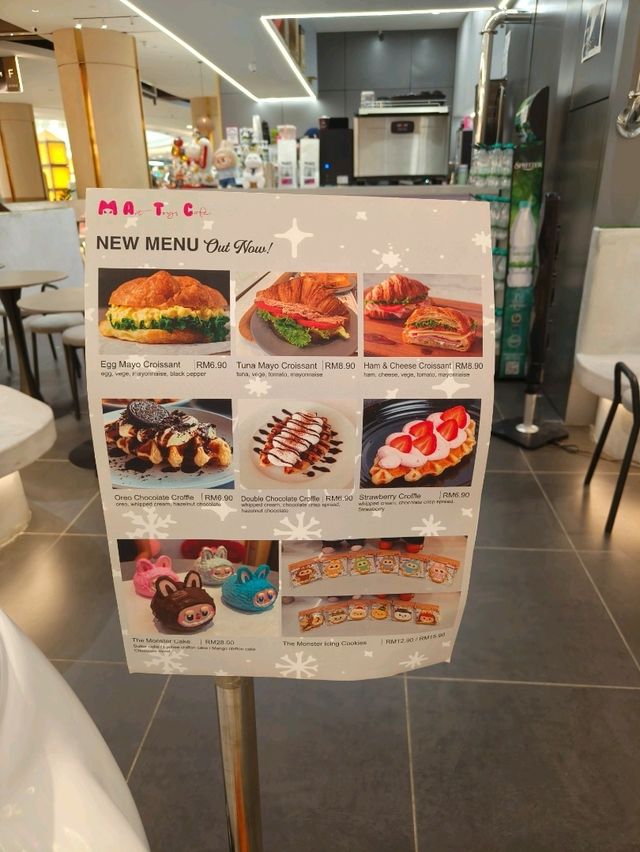 A Café with a Playful Twist – Art Toys Café