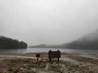 ชิลกลางสายหมอก พักใจกลางธรรมชาติที่ Yuno Lake
