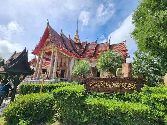 [🇹🇭プーケット] プーケットのワットチャロン：島の精神的な中心地を訪れる