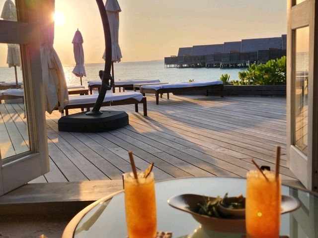 [🇲🇻モルディブ] サンセットとカクテルを楽しむ、Milaidhoo MaldivesのCompass Bar