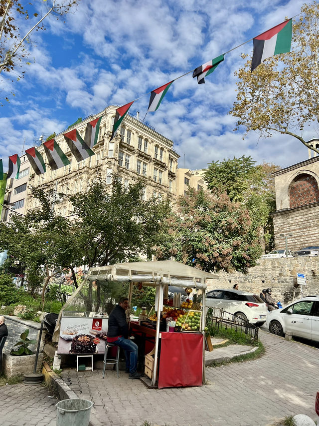 Colorful Spring in Balat💐
