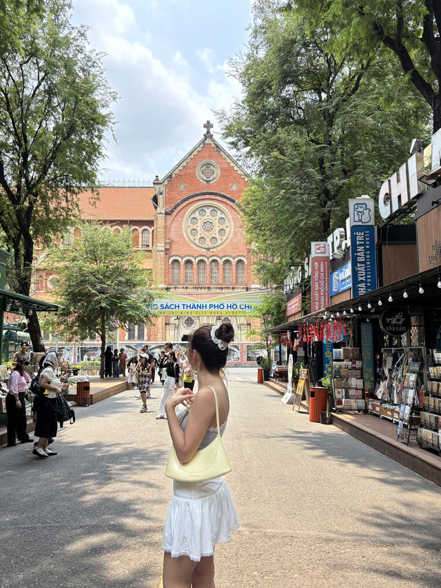 책을 좋아하면 꼭 가야하는 호치민 북 스트리트📚