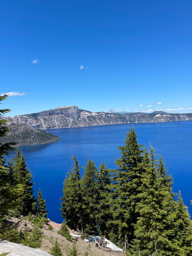 Crater Lake 🌏 🌱 