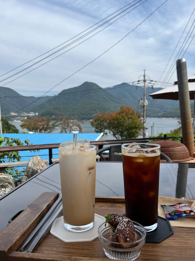 🌻🪻충주 충주댐이 보이는 한옥카페 구옥,날다