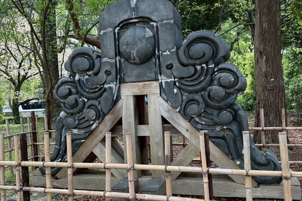 江戸の記憶にふれる！上野・黒田家屋敷の鬼瓦を見に行こう】 | Trip