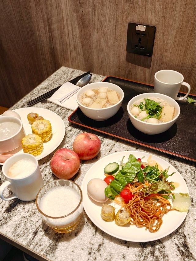 澳門機場環亞貴賓廳：您的旅程從舒適開始。(Plaza Premium Lounge)