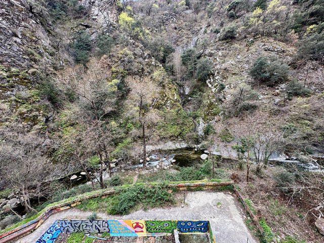 法國秘境🇫🇷藏在庇里牛斯山的D66公路：我們找到野溪溫泉了！