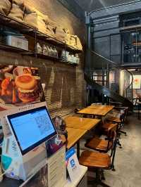 รีวิวคาเฟ่เท่ๆ กลางเยาวราช – As.is Coffee Stand ☕️