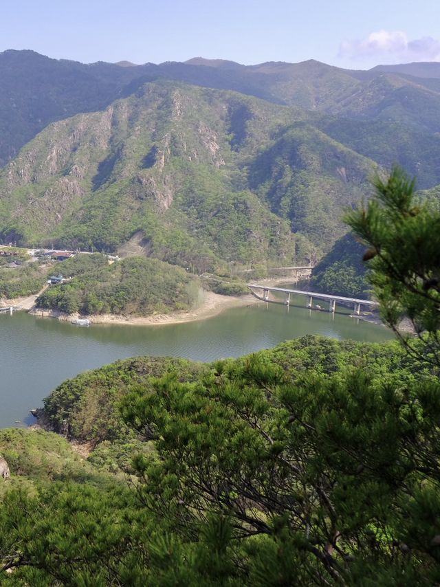 한 폭의 산수화 같은 멋진 풍광 단양8경 중 5경 ‘구담봉’