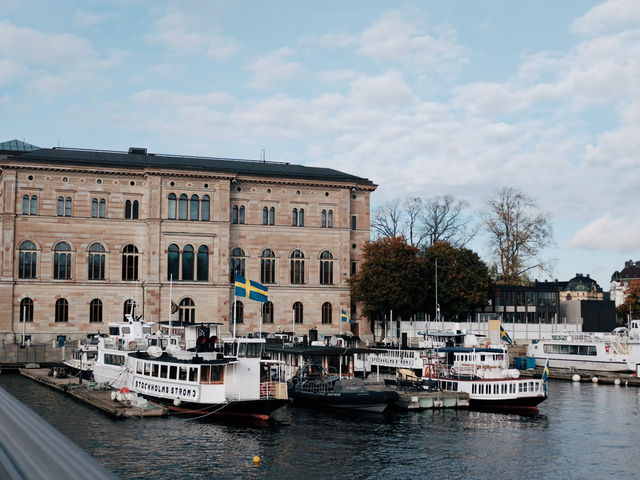 พาไปเดินเล่นบนสะพาน Skeppsholmsbron | Stockholm