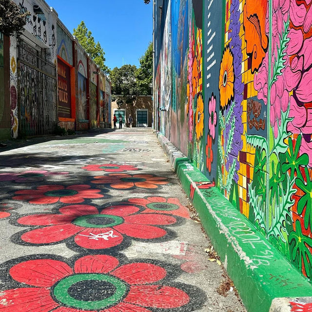 🎨 Mural Magic: A Street Art Adventure in SF’s Mission District! 🎨