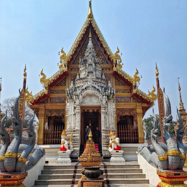 ไหว้พระธาตุบารมี 30 ทัศ ที่วัดสุโทนฯ