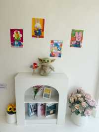 Assava Cafe & Learning Space สีขาวมินิมอล